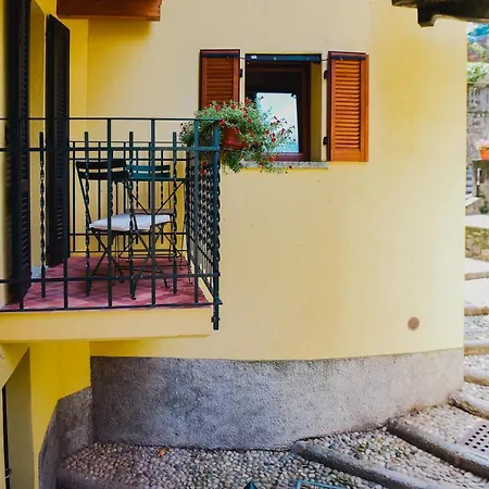 Apartment Easy Welcome Loppia Secret Garden *